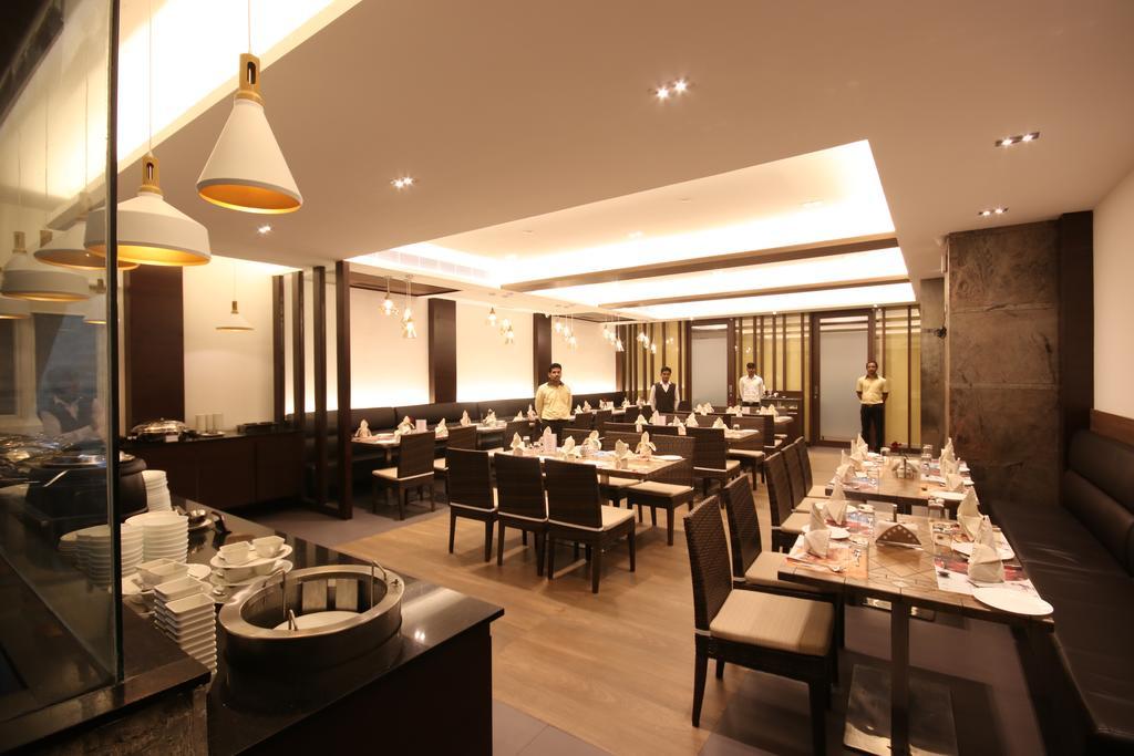 Khanna Fiesta Vellore Exterior foto