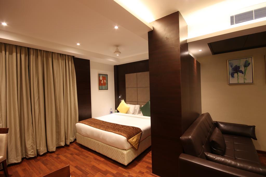 Khanna Fiesta Vellore Exterior foto